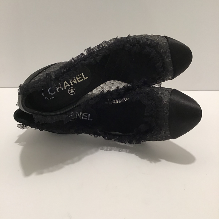 Chanel Black Lace Heels Sz 37.5 (7.5)